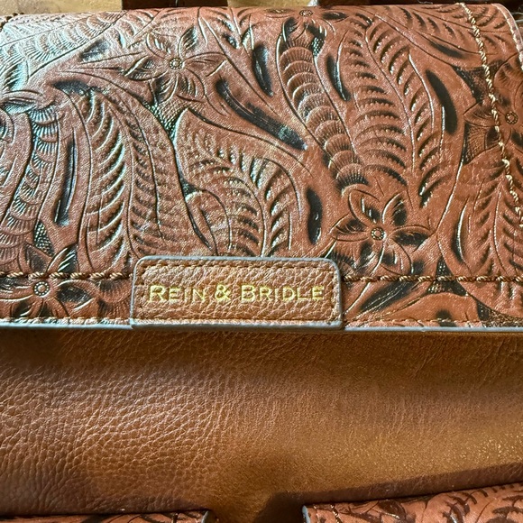 Elegant Embossed Leather Backpack - Picture 3 of 7